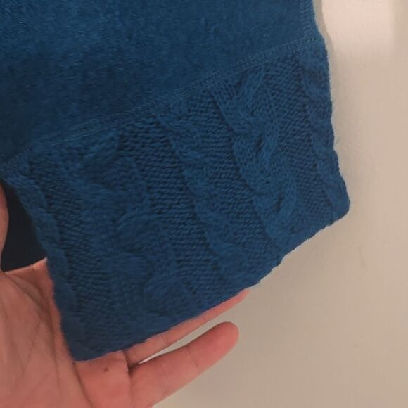 For Cynthia Blue Shrug with Open Front and Relaxed Fit 100 percent wool - Picture 4 of 5